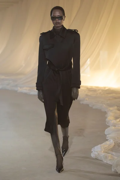 Look 11